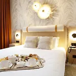 Radisson 4*