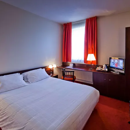 Radisson Hotel 4*