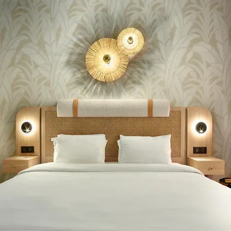 فندق Radisson 4*