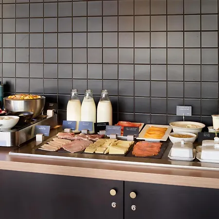 Radisson 4*